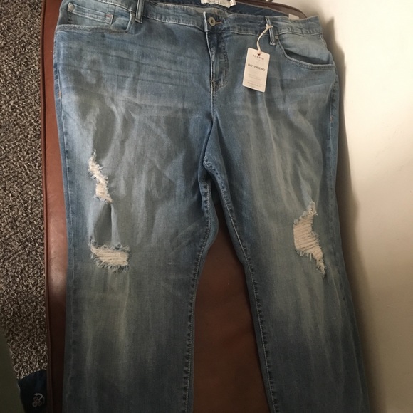 Torrid boyfriend crop distressed jeans 24 and 26 - Picture 2 of 8